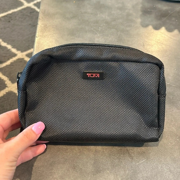 Tumi Toiletry Bag - Picture 1 of 6